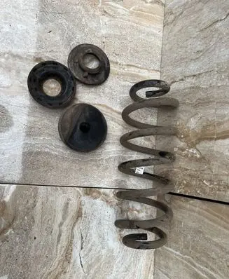Volvo C40 Rear coil spring 32333496 C64BA