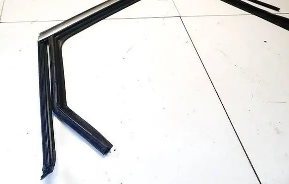 Audi TT TTS Mk2 Rubber seal rear door 