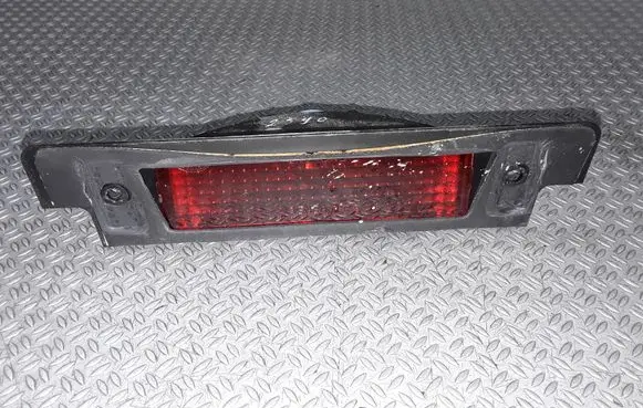 Land Rover Discovery Third/center stoplight