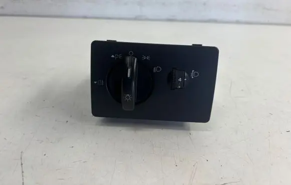 Ford C-MAX I Light switch 7M5T13A024EA
