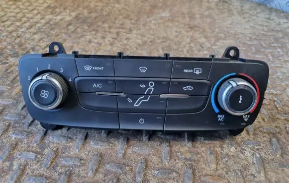 Ford Focus Climate control unit F1ET19980BJ