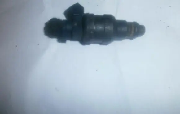 Peugeot 406 Fuel injector 0280150446