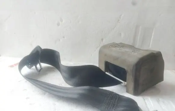 Audi A3 S3 8P Rear seatbelt 33040488 NL04
