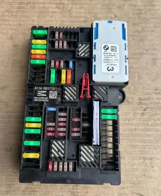 BMW 5 G30 G31 G38 Fuse module 6837091 18B193GA0223 P00127005AP