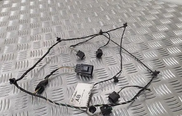 Jaguar XF X250 Engine installation wiring loom 8X2T15B484