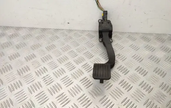 Peugeot 5008 Accelerator throttle pedal 9671416880