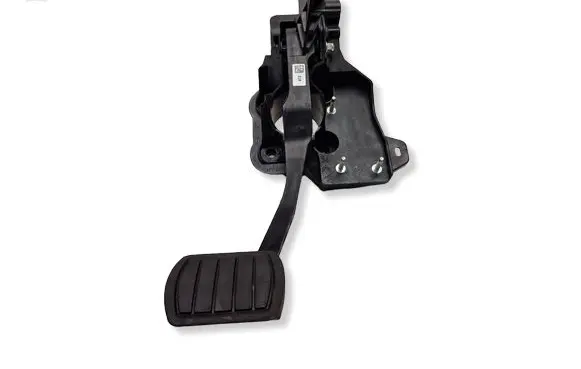 Peugeot 208 II Brake pedal 9824305280 84MP9C2021510