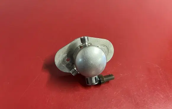 BMW X5 G05 Fuel injection high pressure pump 8648176 13518648176