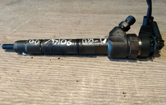 Mercedes-Benz A W169 Fuel injector