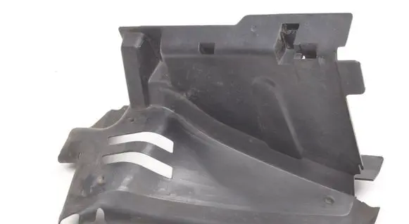 Volvo XC60 Intercooler air channel guide 31383684