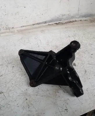Dodge Caliber Engine mounting bracket