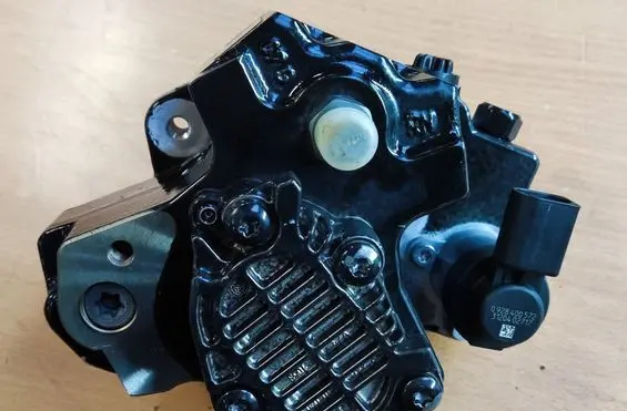 Audi A4 S4 B7 8E 8H Fuel injection high pressure pump 059130851AX