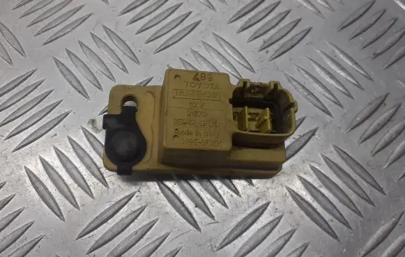 Toyota Corolla Verso E121 Window wiper relay 85942-0F010