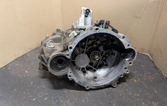 KIA Ceed Manual 6 speed gearbox 4311132400 M560F34 W191022E