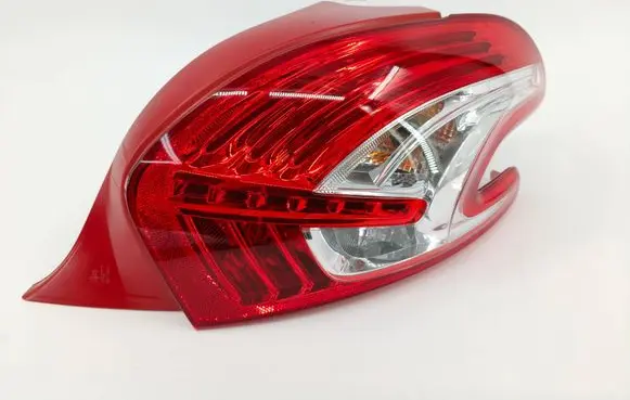 Peugeot 208 I Rear/tail lights 9672628380
