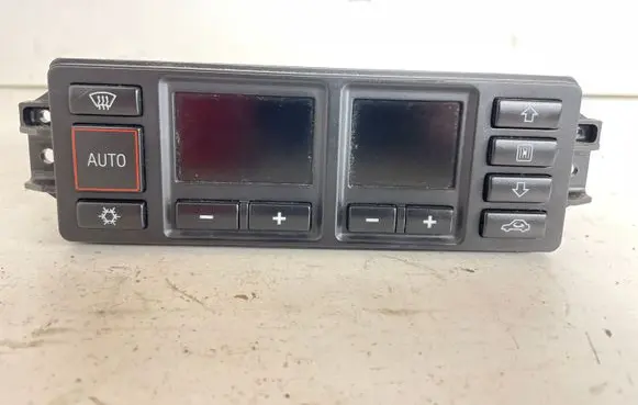 Audi A3 S3 8L Climate control unit 8L0820043D