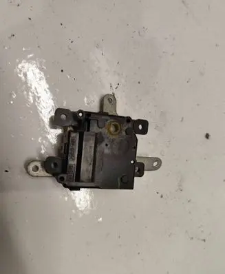 Toyota RAV 4 (XA30) Air flap motor/actuator 0638000920 09H6020