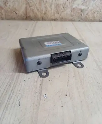 Mitsubishi Space Wagon Engine control unit/module MD303553 5Z11 K8T72971