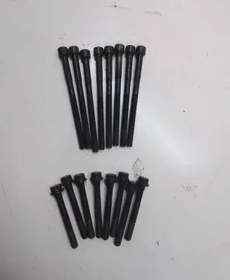 Hyundai Kona I Cylinder head bolts 