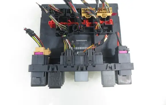 Volkswagen Golf Plus Central body control module 3C0937049AH