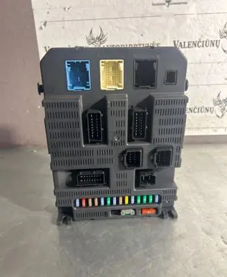 Peugeot 807 Fuse module 9663798480 0260394070308 2846642120308