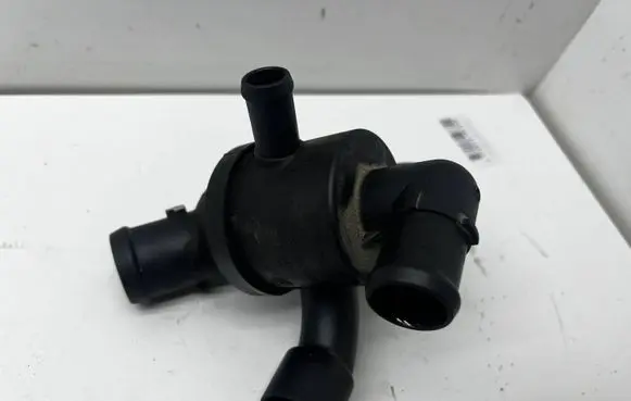 Volkswagen Touran II Engine coolant pipe/hose 03L121111AE