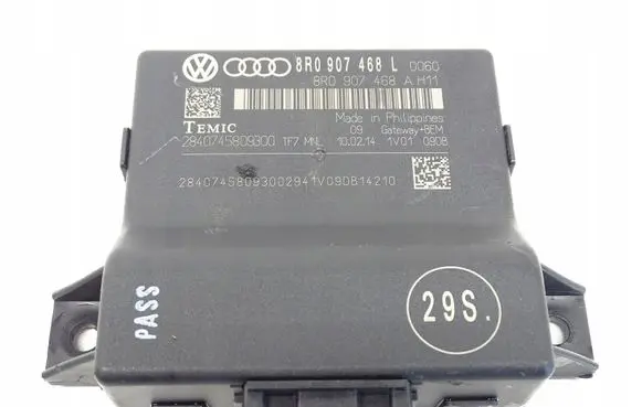 Audi A4 S4 B8 8K Gateway control module 8R0907468L