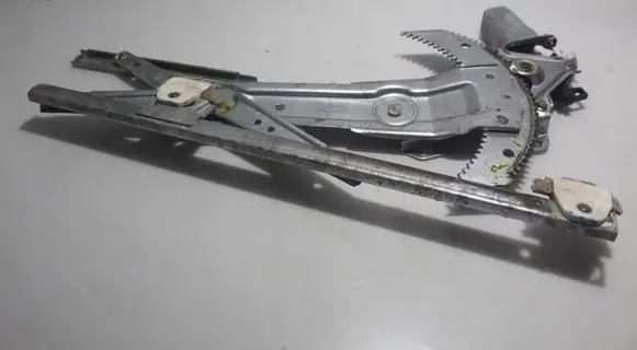 Honda HR-V Front window lifting mechanism without motor