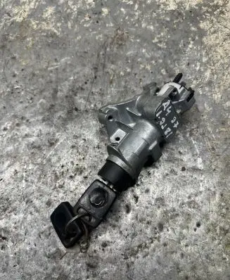 Audi A4 S4 B5 8D Ignition lock 4D0905851E