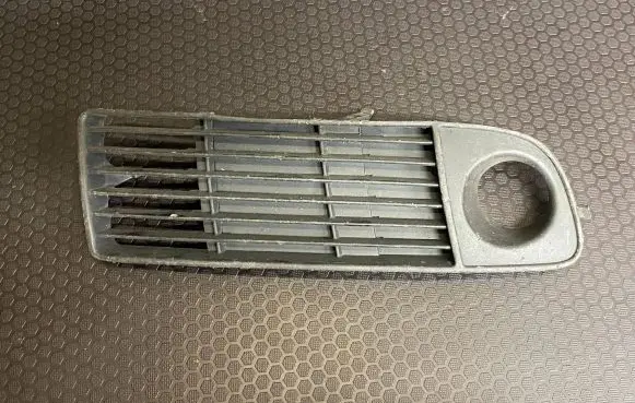 Audi A6 S6 C5 4B Front bumper lower grill 4B0807682H