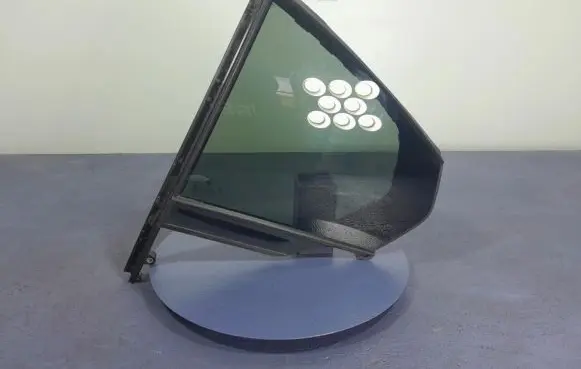BMW M3 Rear side window 7425087
