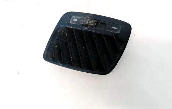Audi A6 S6 C5 4B Dash center air vent grill 4B0819793
