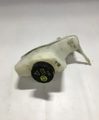 Seat Arona Brake fluid reservoir 