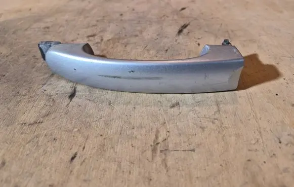 Volkswagen Touran I Front door exterior handle 7H0837209
