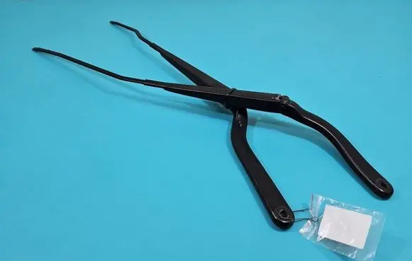 Renault Twingo III Front wiper blade arm A4538200144 IMPRK1466397