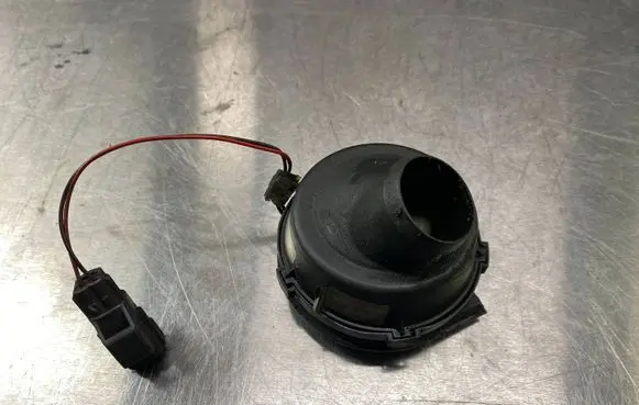 Volvo V70 Engine control unit/module fan 3135102322