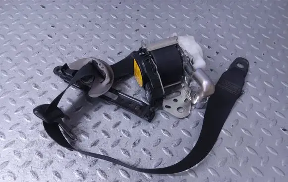 Lexus GS 300 350 430 450H Front seatbelt 7322030B10C0 7322030B10