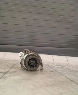 Toyota Land Cruiser (HDJ90) Vacuum pump