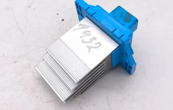 Hyundai Tucson IV NX4 Heater blower motor/fan resistor