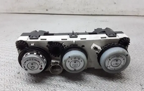 Mitsubishi Colt Climate control unit 69660002