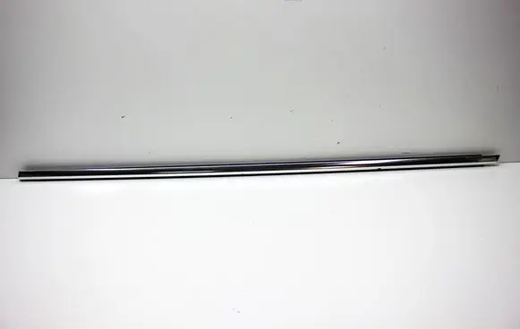 Porsche Cayenne (92A) Door glass trim 7P0837476E