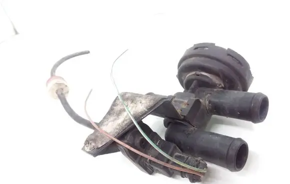 Saab 9-5 Coolant heater control valve 90566947