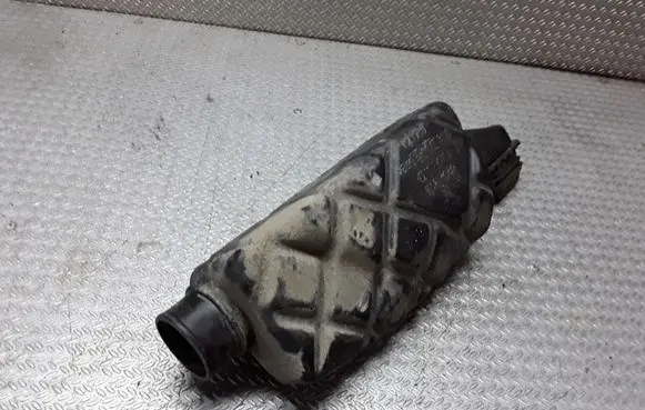 Suzuki Grand Vitara I Air intake duct part