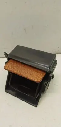 Mercedes-Benz E W210 Glove box E9300411