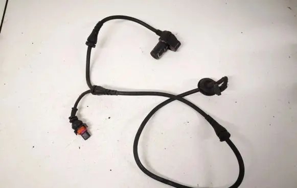 Audi A4 S4 B6 8E 8H ABS brake wheel speed sensor 0265006682