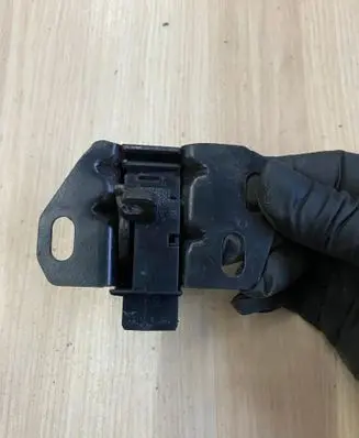 Renault Master III Rear door lock