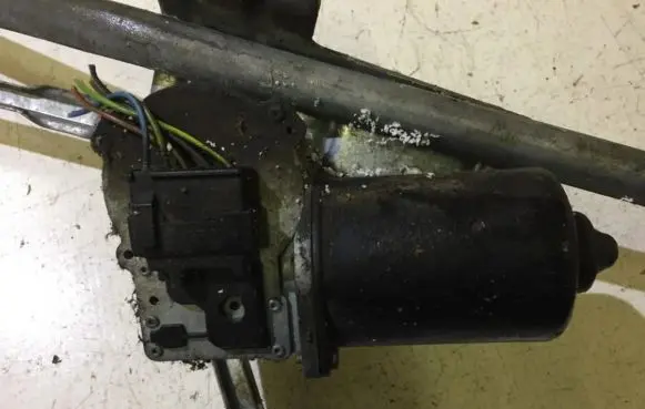 Audi A4 S4 B5 8D Wiper motor