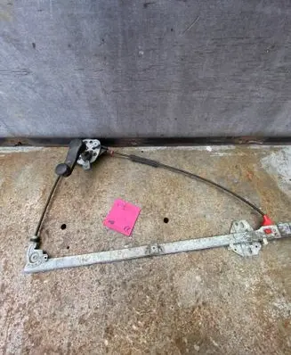 Volkswagen Transporter - Caravelle T4 Front door manual window regulator 