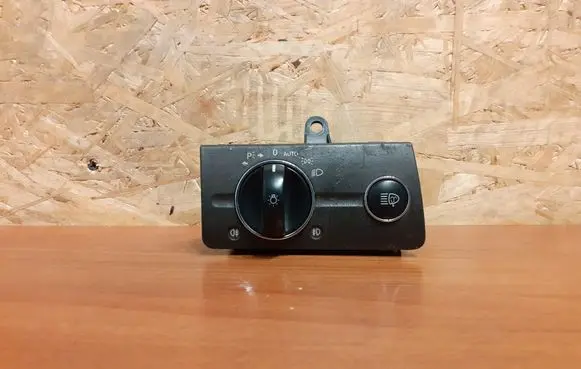 Mercedes-Benz E W211 Light switch 2115450104 2221