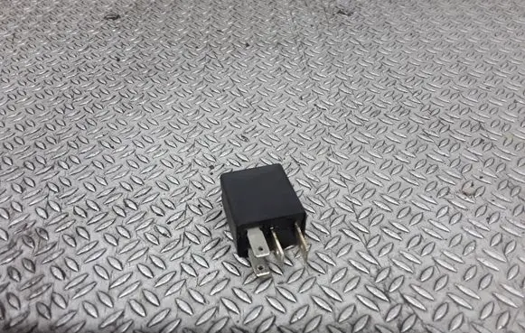 Peugeot Boxer Other relay 46520411
